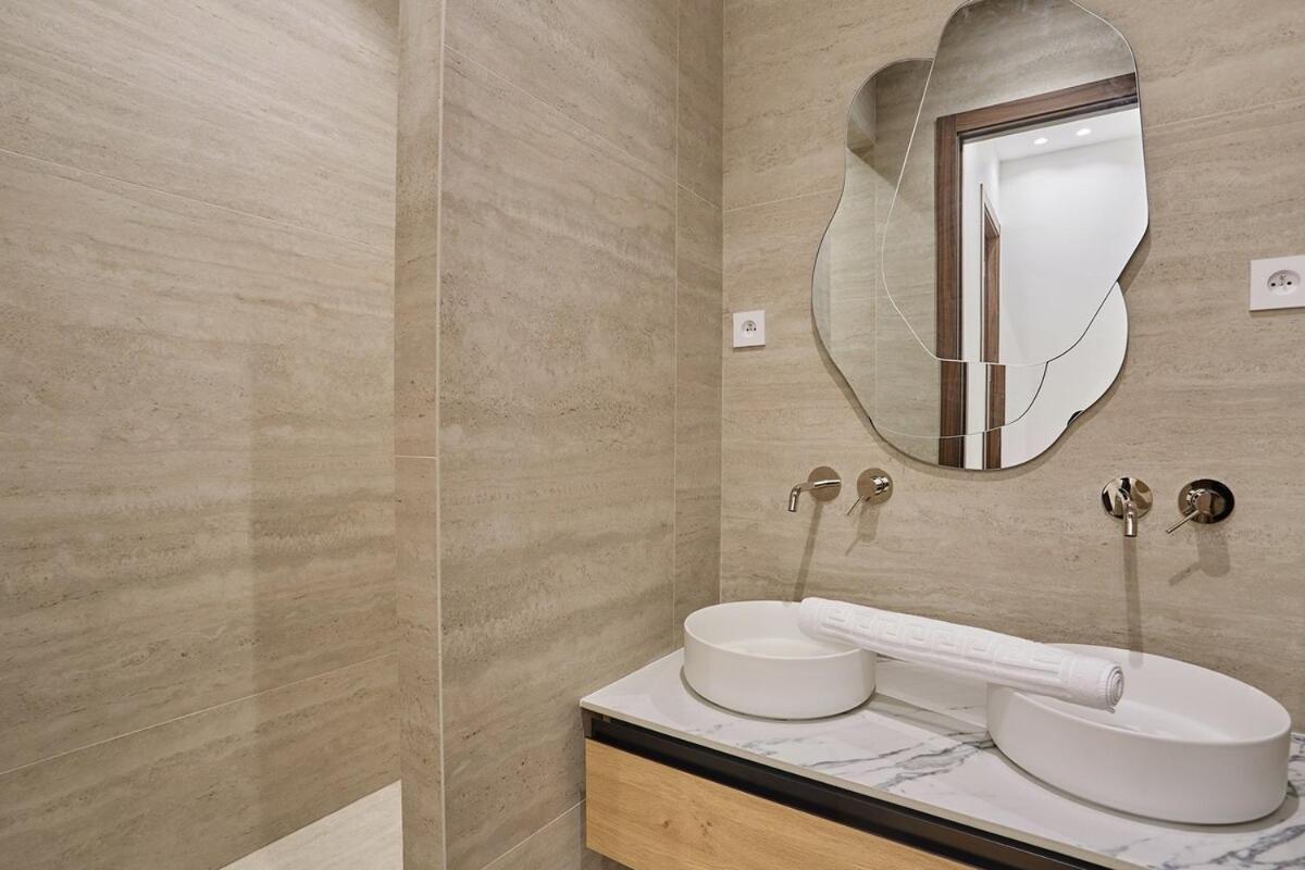 On The Champs Elysees Appartement Parijs