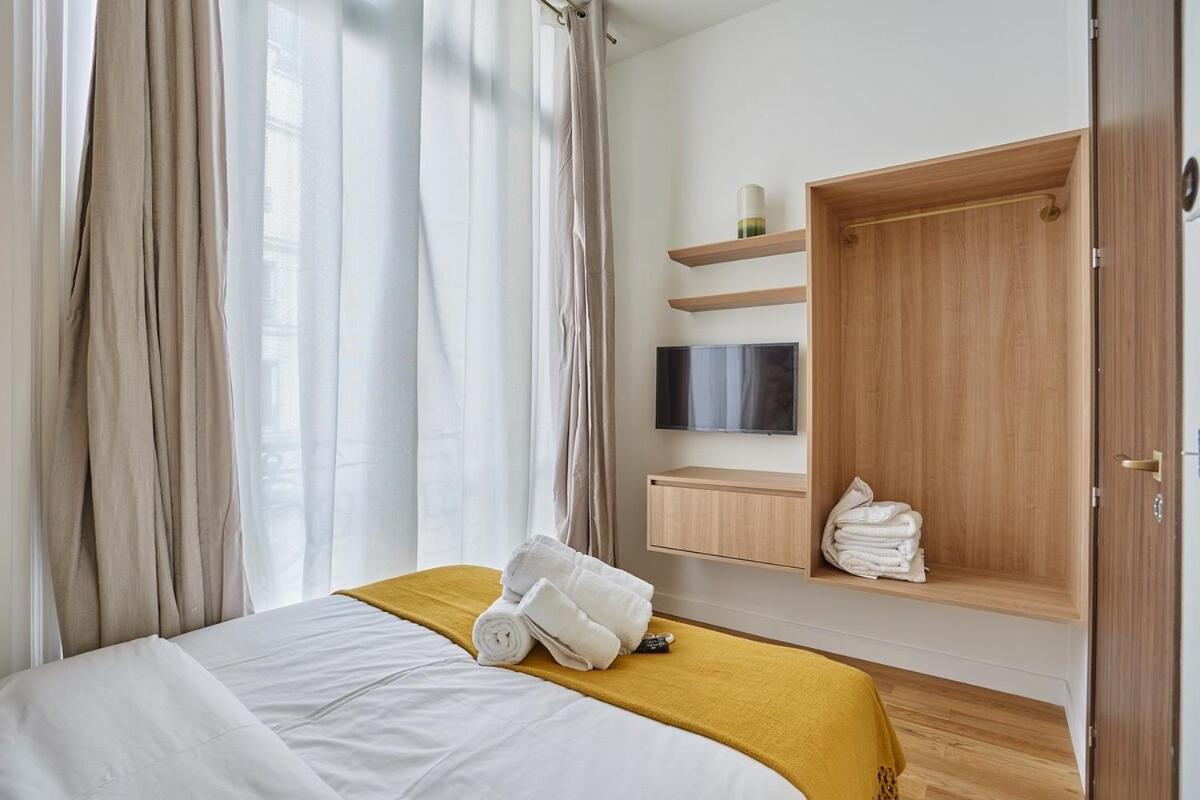 Appartement On The Champs Elysees