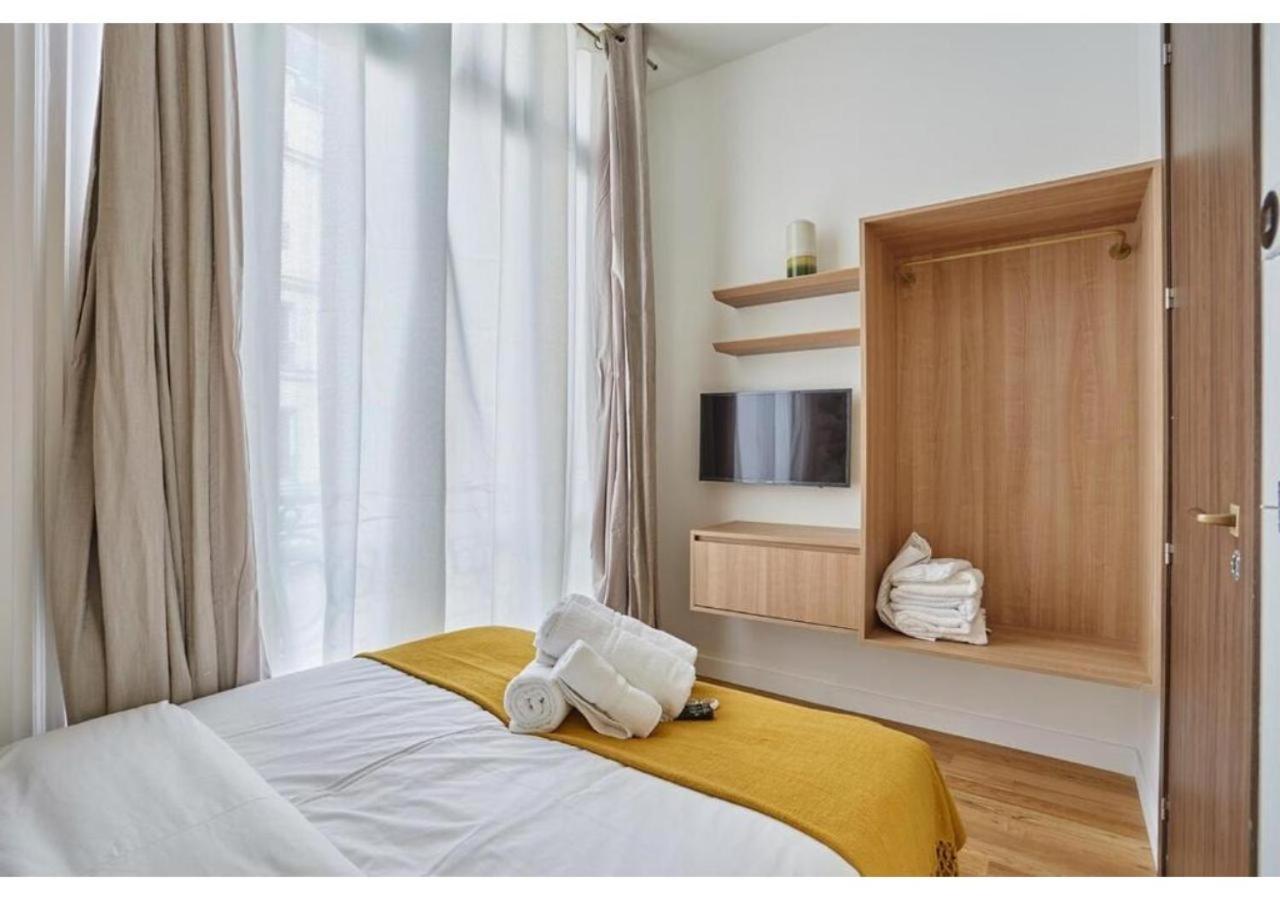 Appartement On The Champs Elysees